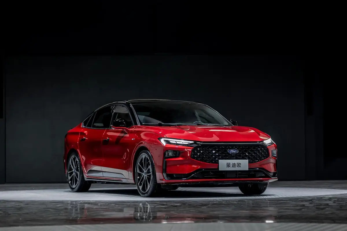 2025 Ford Mondeo 2.0T EcoBoost E-Hybrid ST-Line