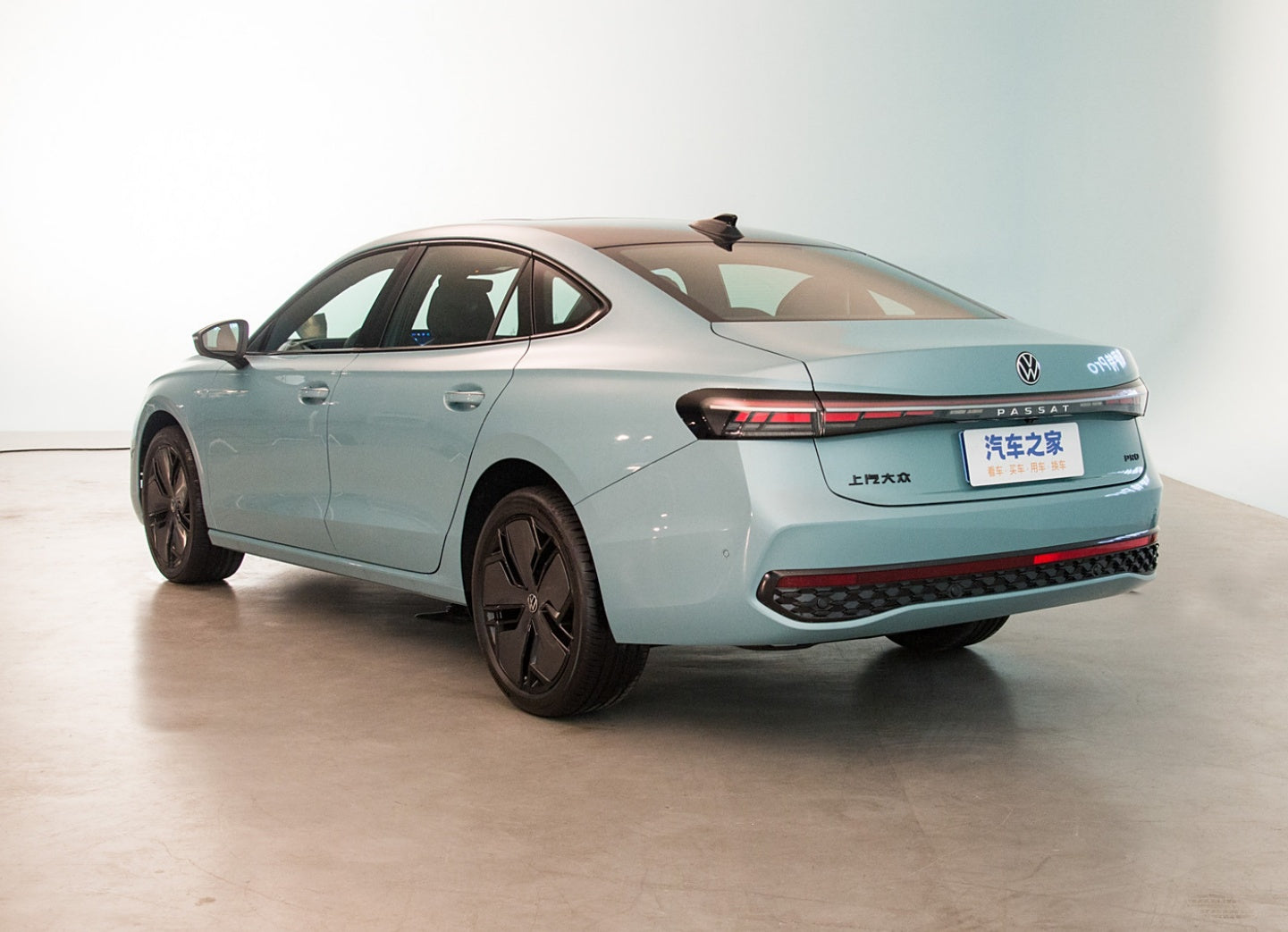 Volkswagen Passat 2025 Модель Pro 380TSI Dragon Glow Edition