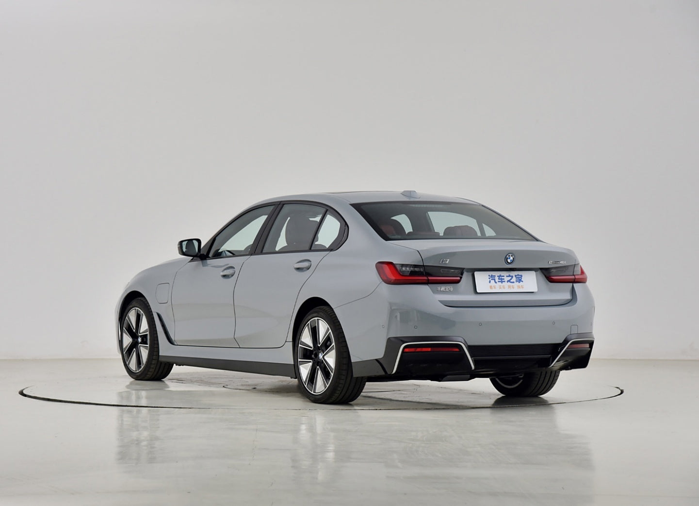 BMW eDrive Dark Night Sports Edition 2025 года