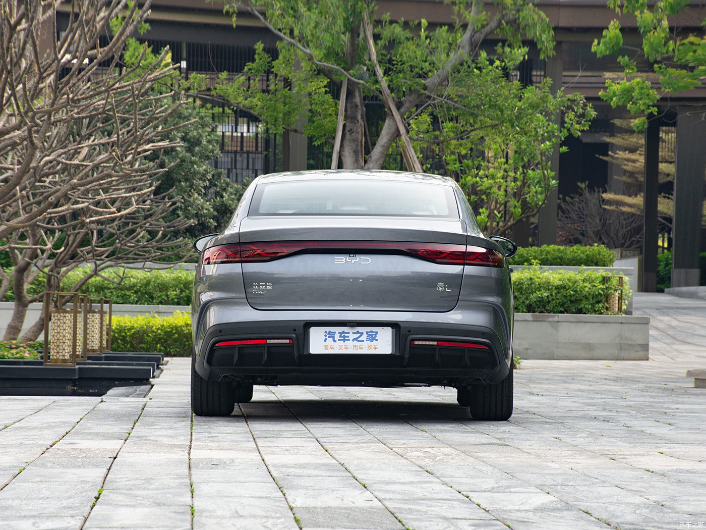 BYD Qin L 2024 DMi 120KM Престижная версия