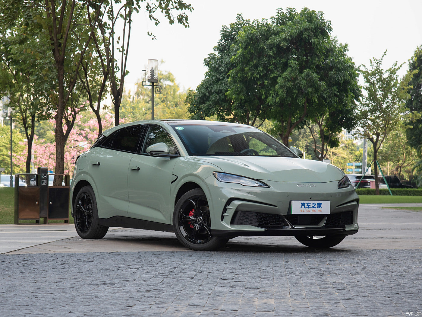 BYD Seal 06GT 2025 Модель 550 AWD Heatwave Edition