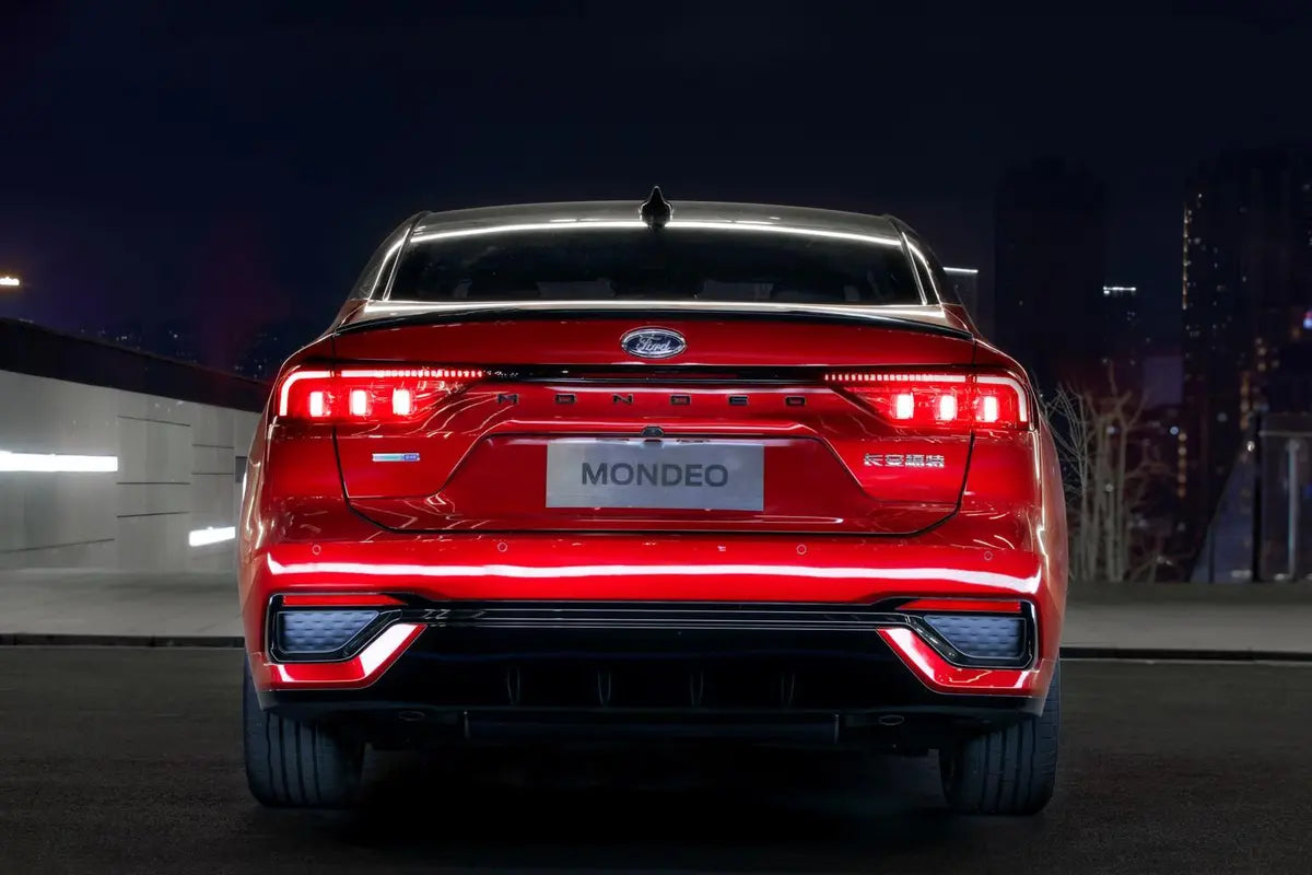 2025 Ford Mondeo 2.0T EcoBoost E-Hybrid ST-Line