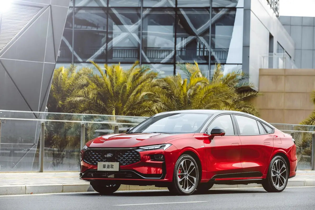2025 Ford Mondeo 2.0T EcoBoost E-Hybrid ST-Line