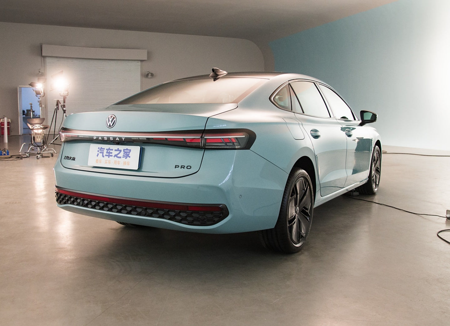 Volkswagen Passat 2025 Модель Pro 380TSI Dragon Glow Edition