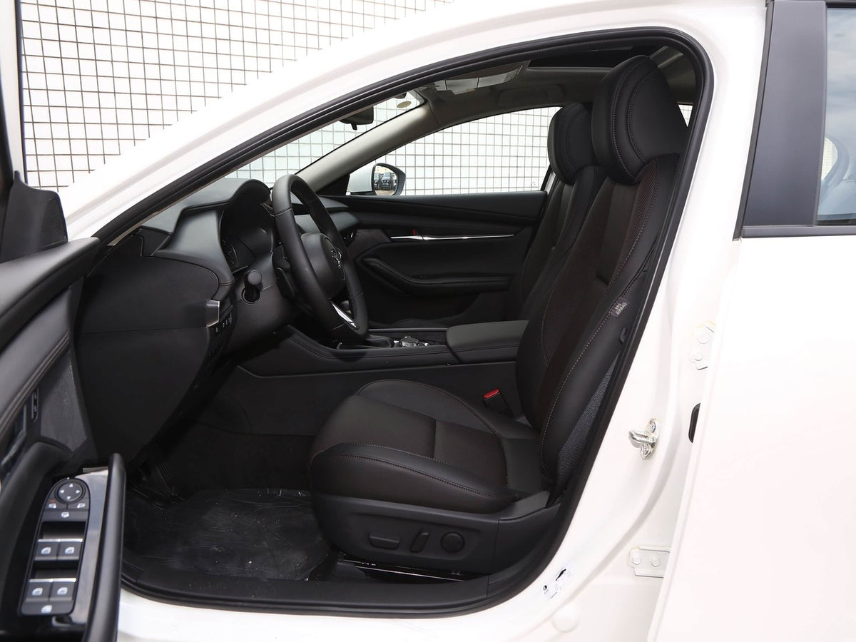 Mazda 3 Axela 2025 - seating reference image 5