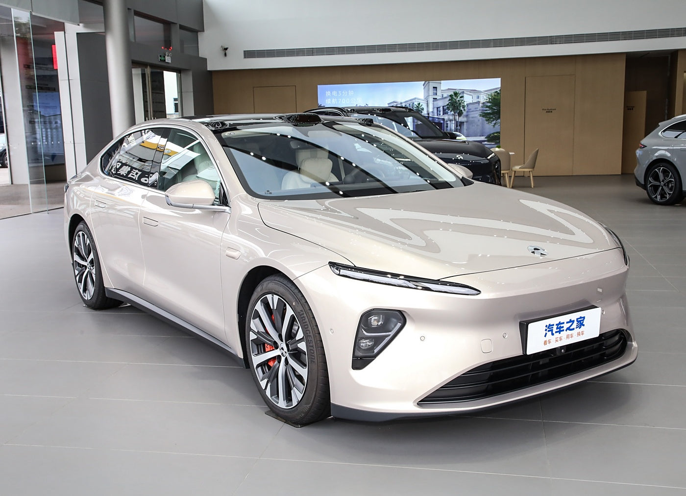 NIO ET7, 75 кВтч, административная версия, 2024 г., EV