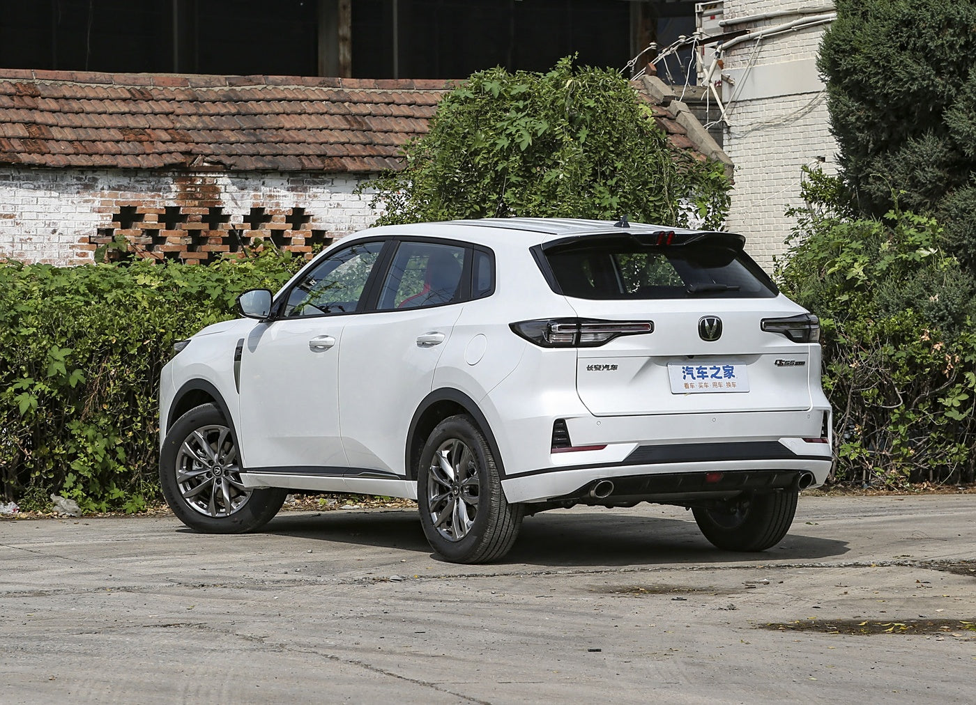 Changan CS55PLUS 2024 третьего поколения 1.5T DCT версия светового года