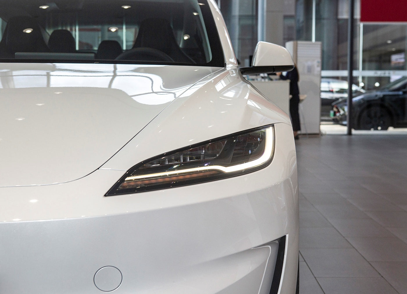 Высокопроизводительный полноприводный TESLA Model 3 2024 EV