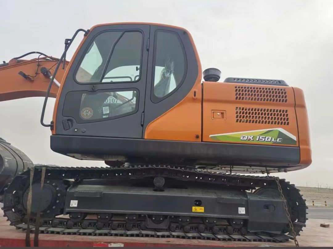 ЭКСКАВАТОР DEVELON DX150LC