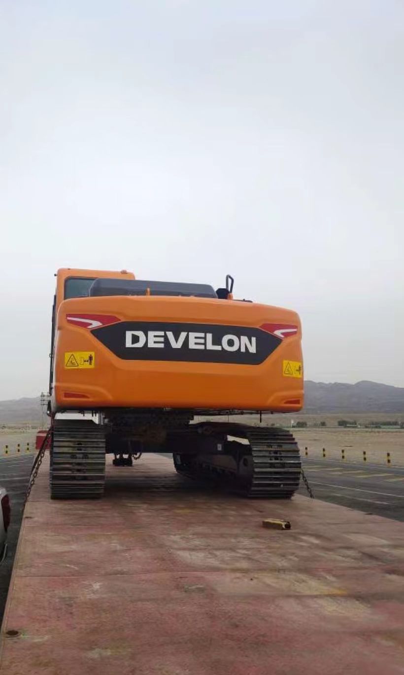 ЭКСКАВАТОР DEVELON DX150LC