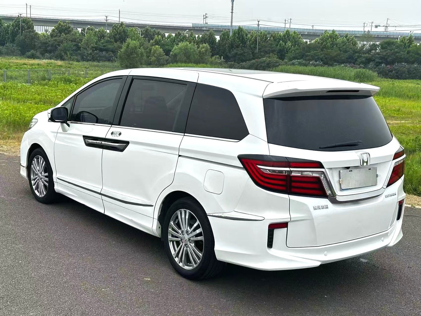 Honda Elysion 2016 Model|2.4L Comfort Trim CVT Automatic Transmission