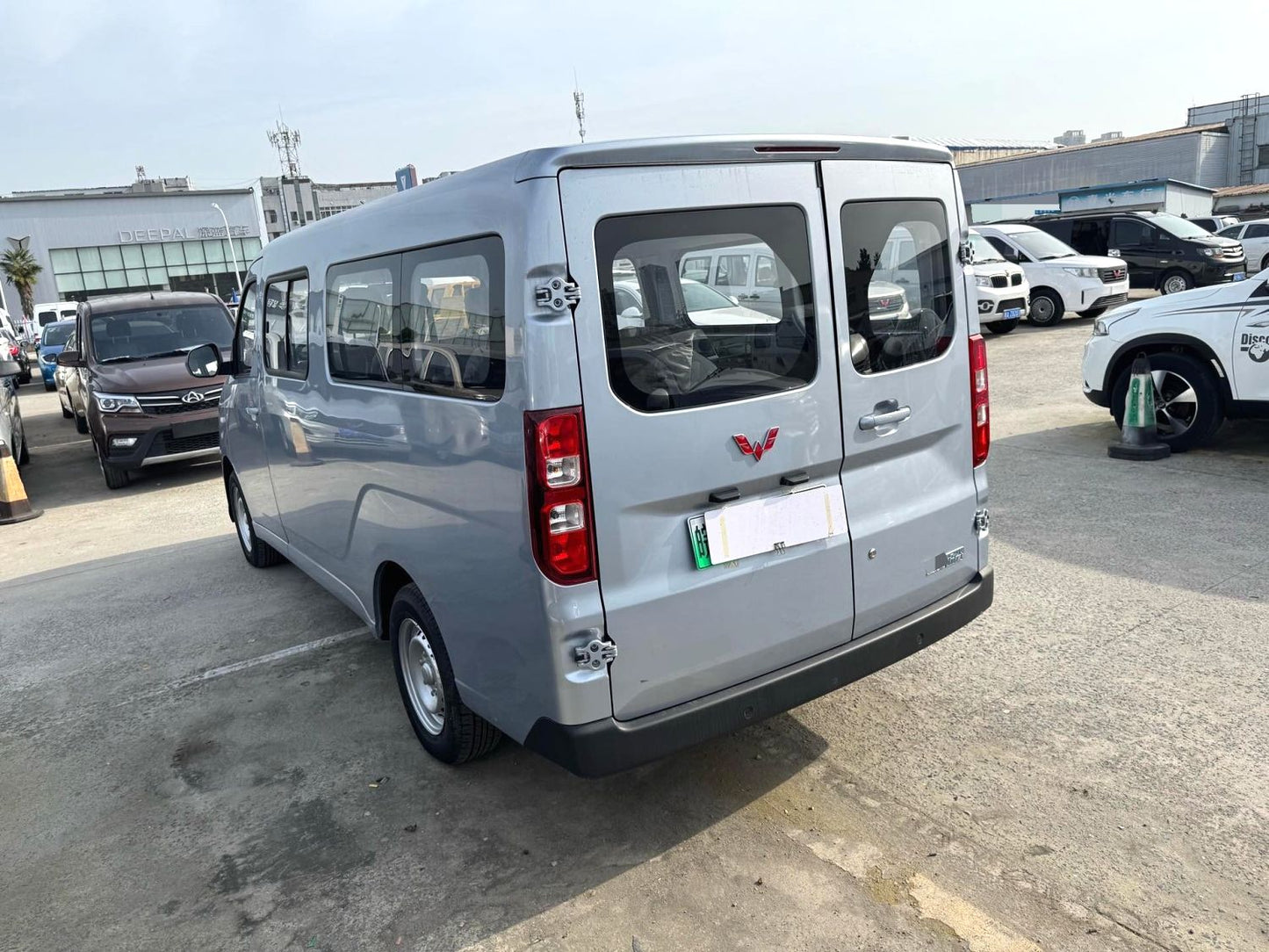 Wuling Yangguang 2024 Model | Comfort Version Passenger Van 300km Range 75kW Automatic
