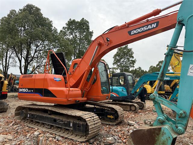 USED DOOSAN DH150lc-7 EXCAVATOR