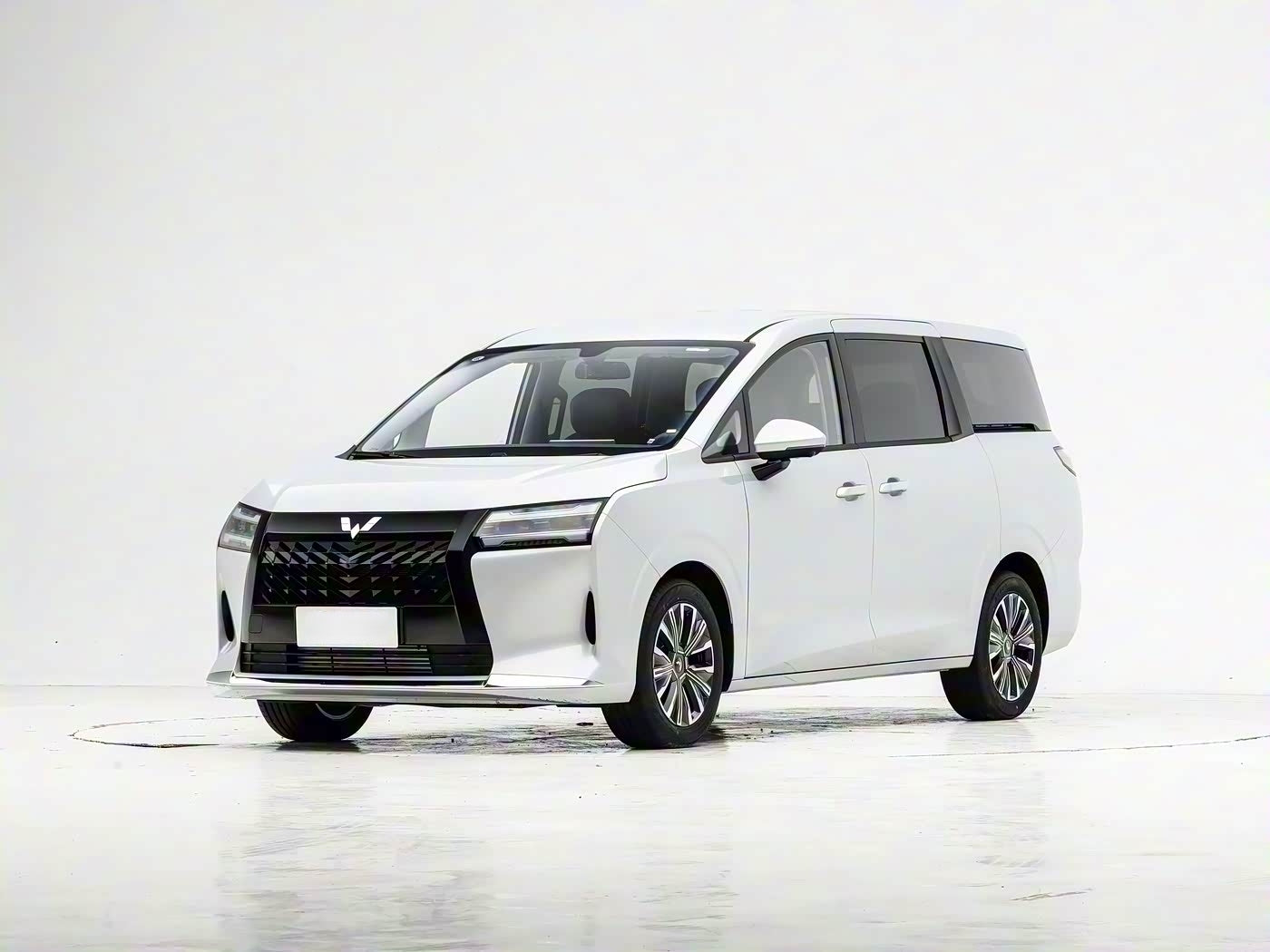 Wuling Starlight 730 New Energy 2025 Pure Electric 500km Luxury Edition