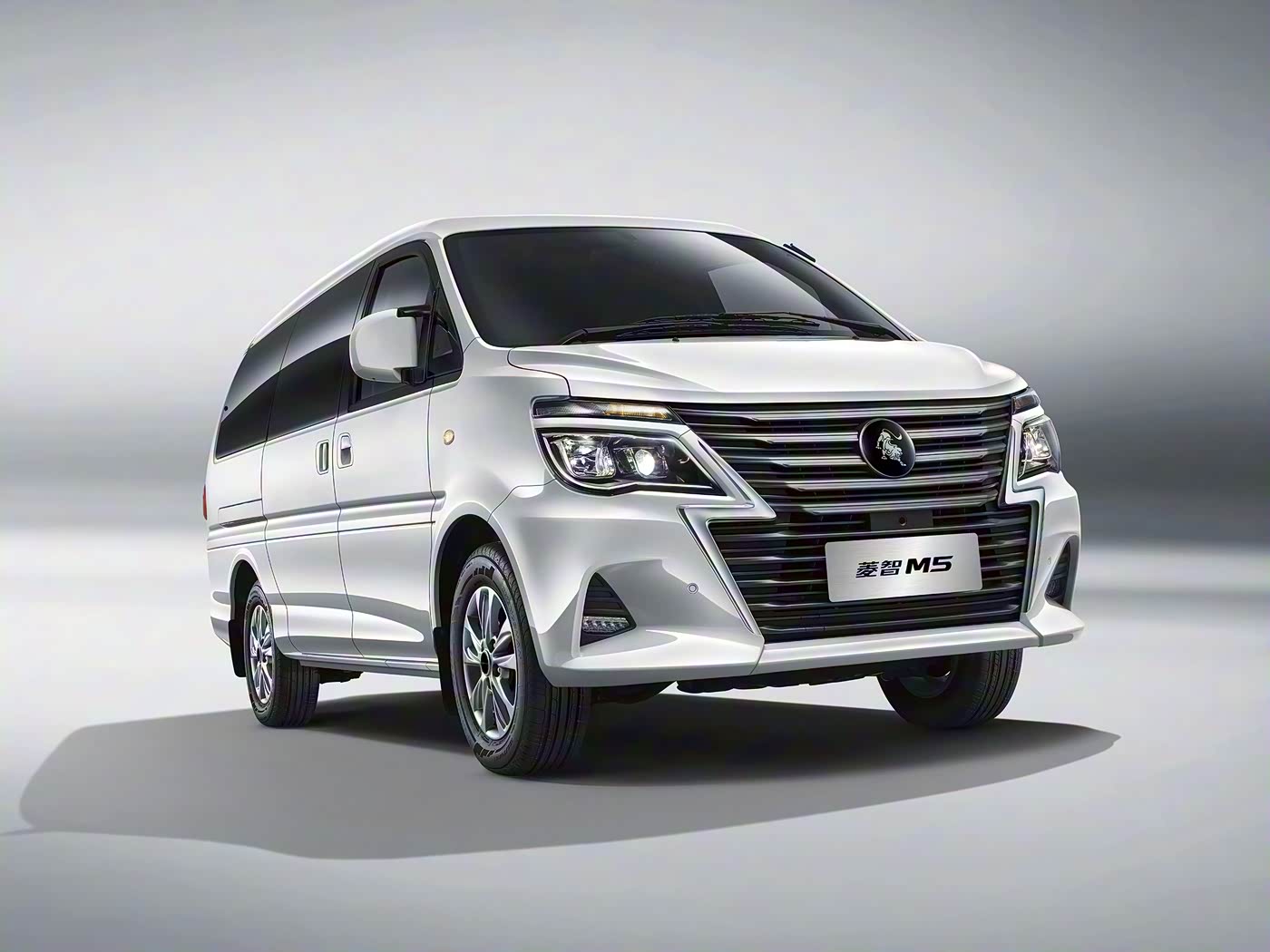 DONGFENG LINGZHI 2025 M5 1.6L SHORT AXLE 5 SEATER