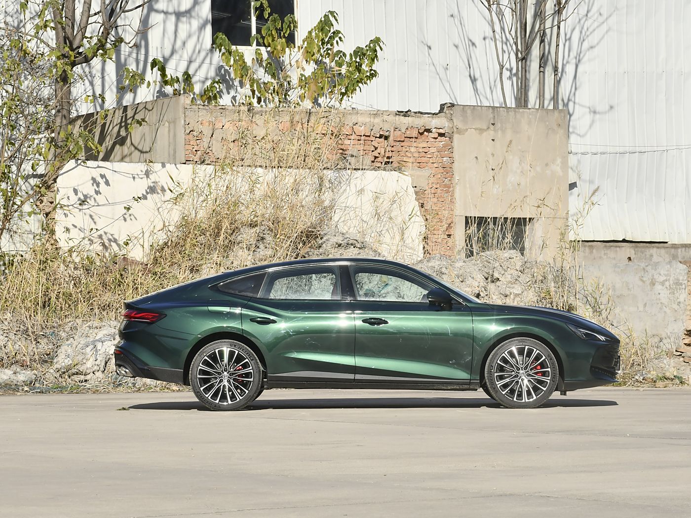 MG7 2025 2.0T Trophy+ Super Intelligent Driving Edition
