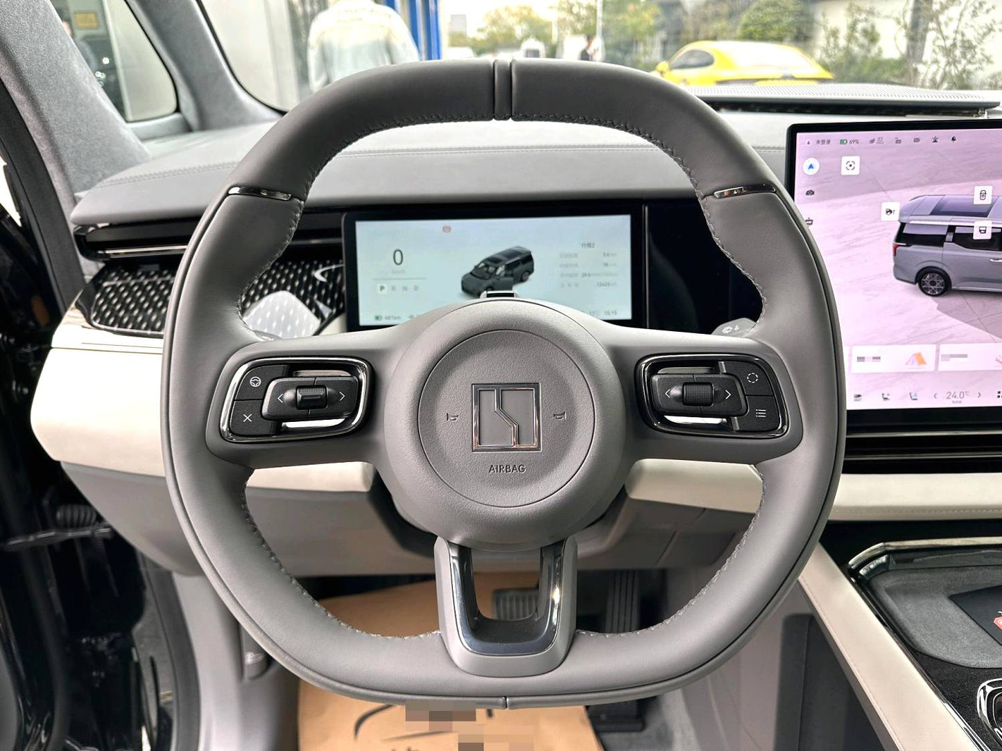 Used ZEEKR 009 2024 6-seat Executive Edition 4WD 108kWh