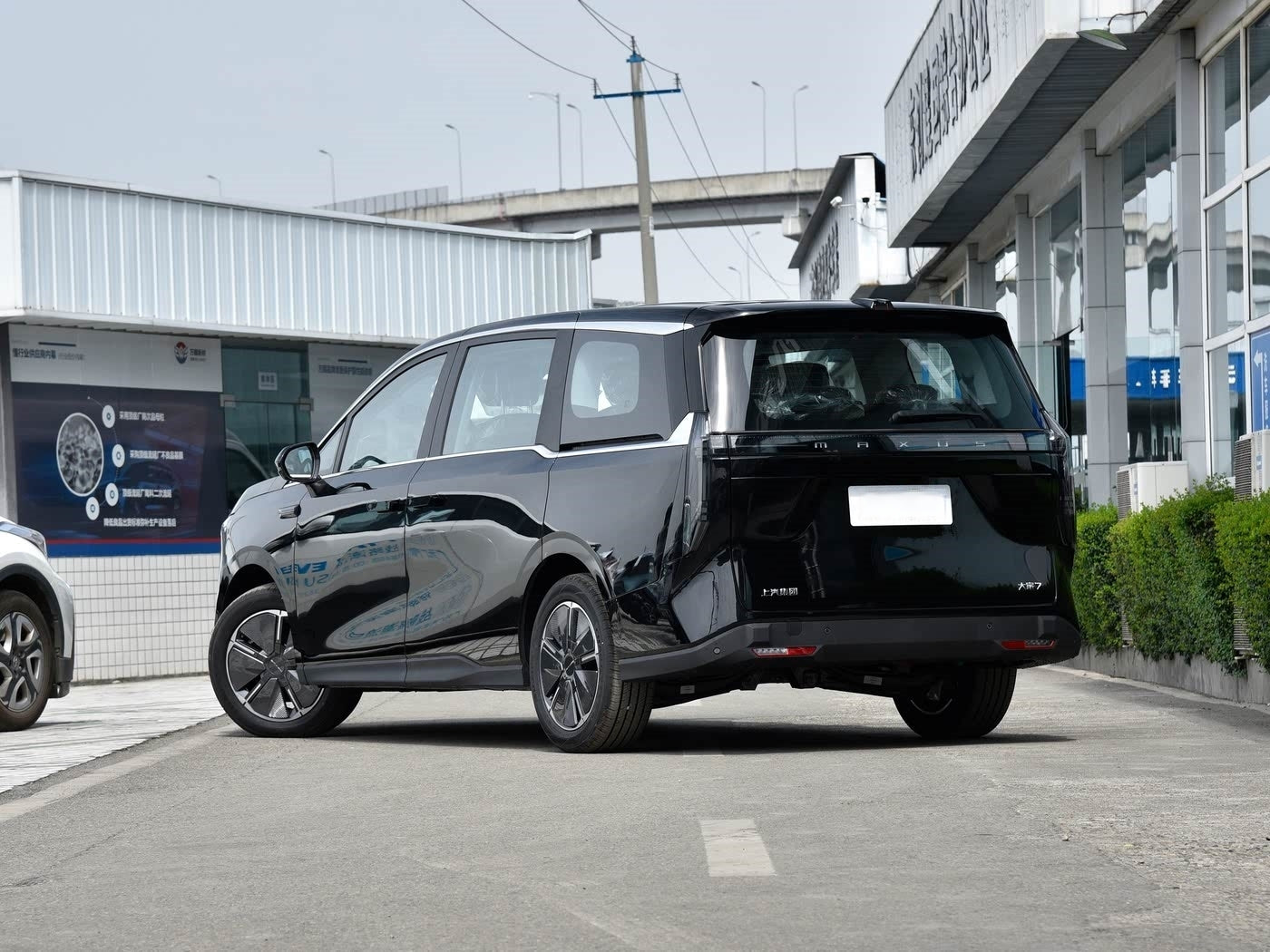 Saic Maxus Mifa 7 2025 Model 605km Forest Extended Range Version