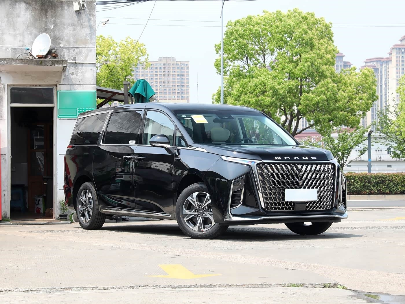 SAIC Maxus G90 2025 Model 2.0T Luxury 7 - Seat Version
