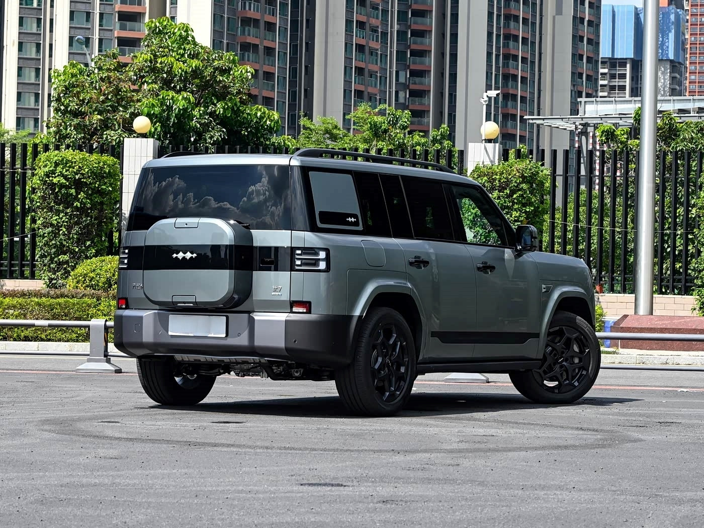 BYD FangChengBao Titanium 7 2025 Model 135KM 2WD Pro Version