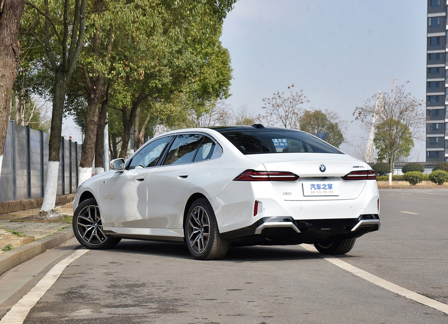 BMW I5 2025 xDrive 50L M спортивный пакет