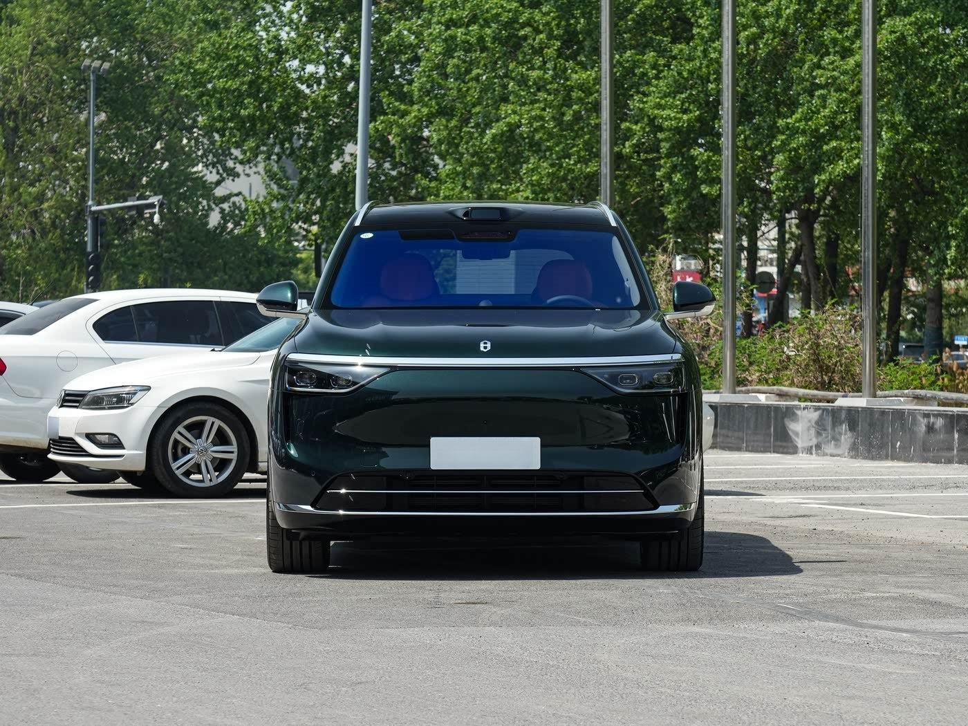 HIMA Aito M8 2025 Extended-Range Max Version (37kWh, 6-Seater)