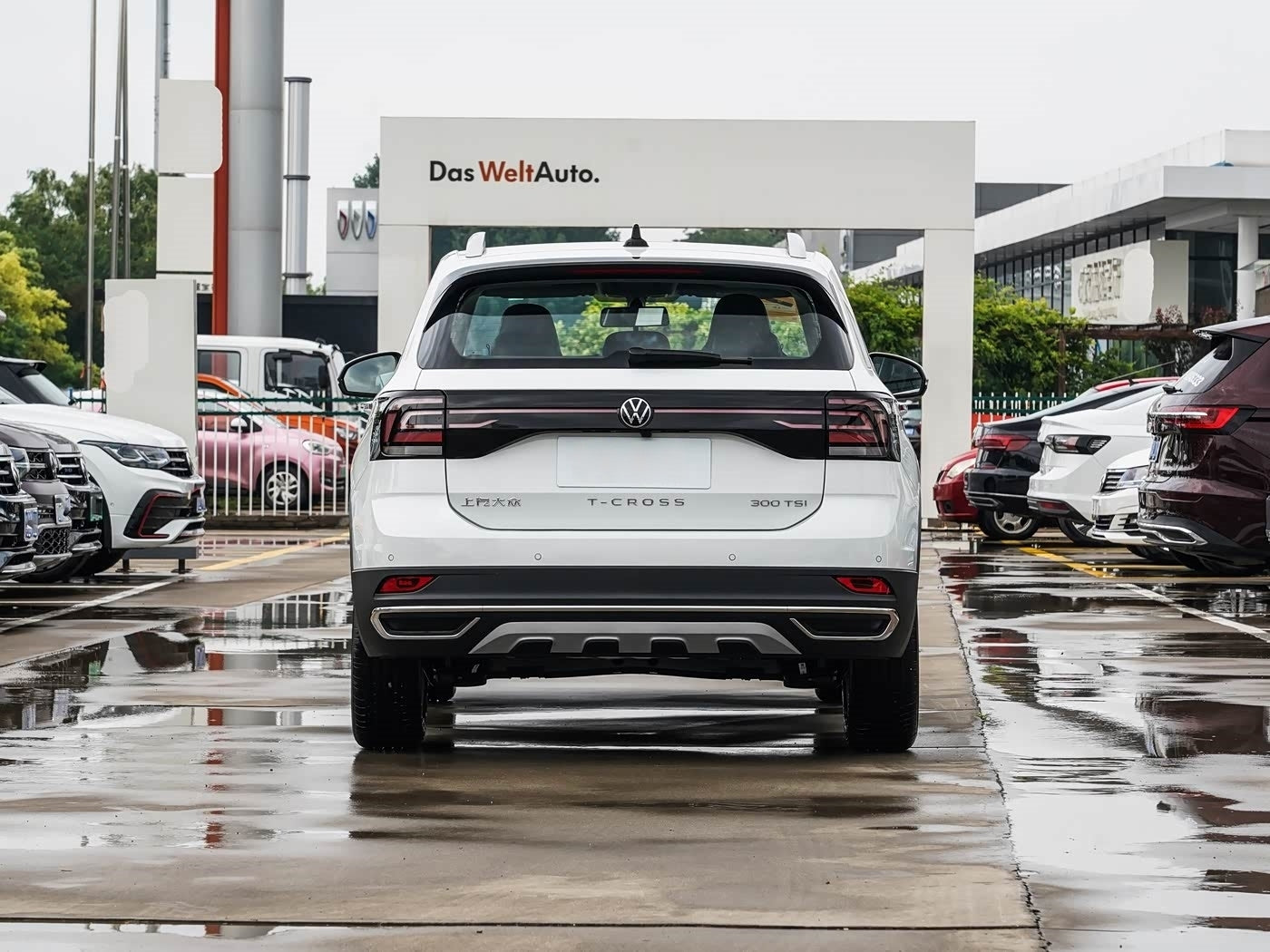 Volkswagen T-cross 300TSI DSG Luxury Version