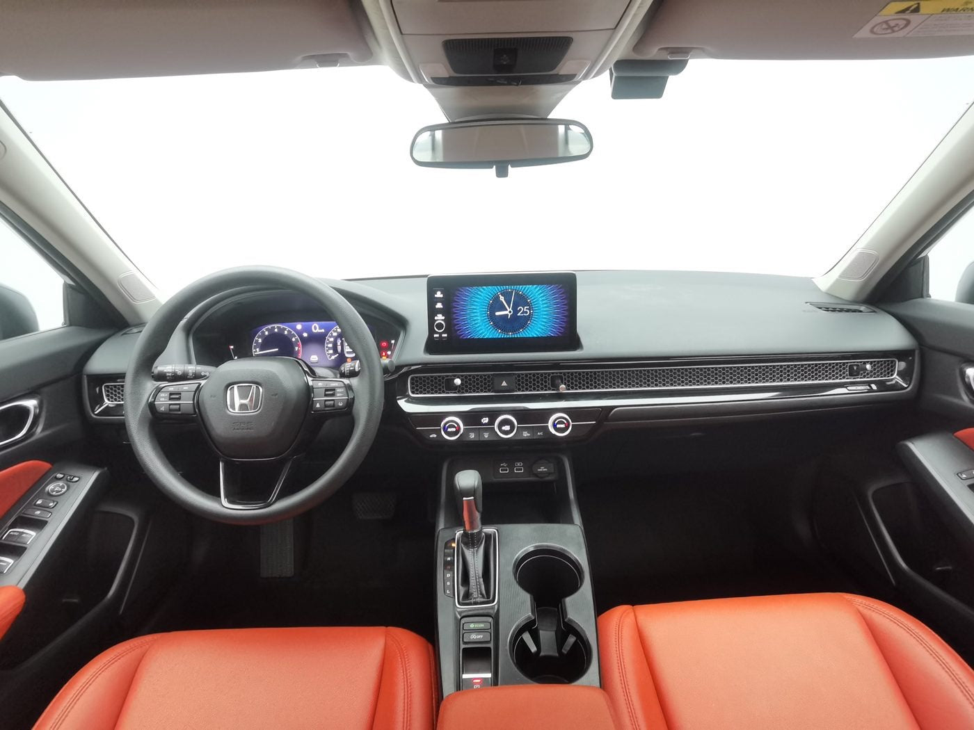 Used Honda Civic 2022 1.5T 240TURBO CVT Sporty Edition cargo space for China car export