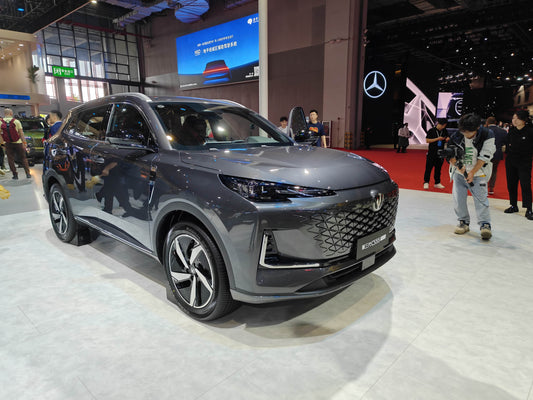 At the 2025 Shanghai Auto Show, three Changan models equipped with the new BlueCore 500Bar engine started delivery.
