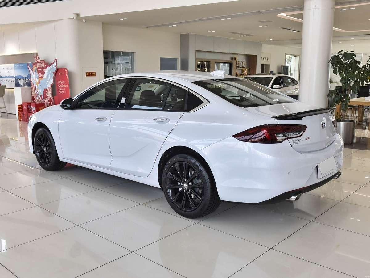 Buick Regal 2025 - exterior reference image 3