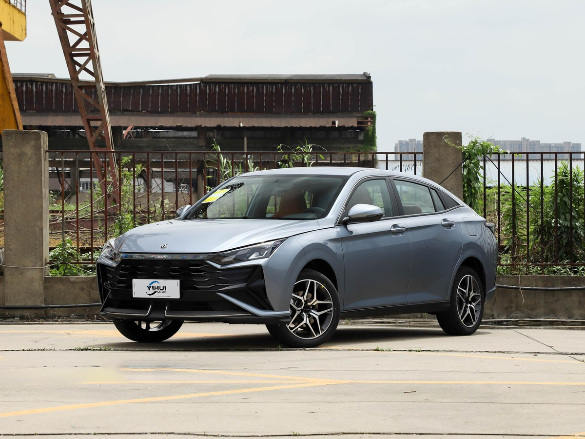 Dongfeng Aeolus Yixuan 2026 - exterior reference image 1