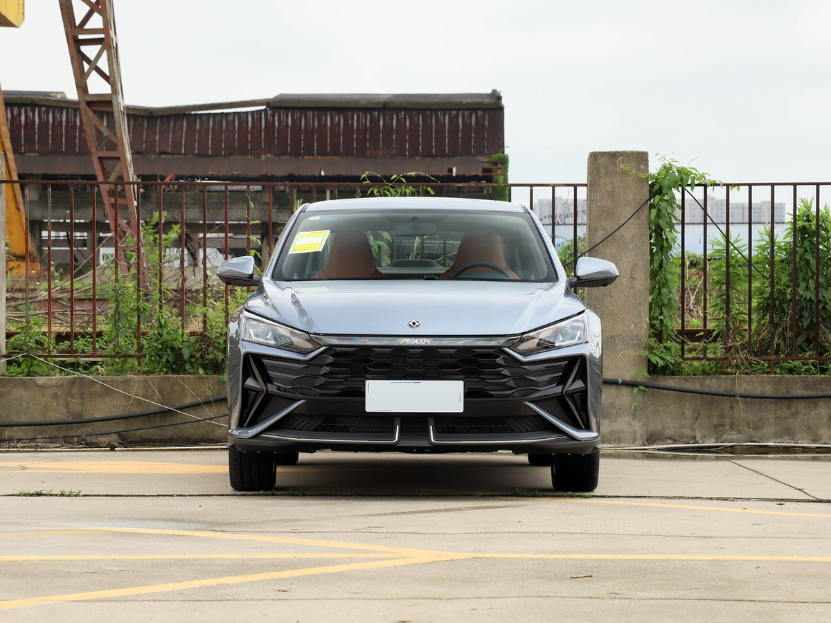 Dongfeng Aeolus Yixuan 2026 - exterior reference image 2