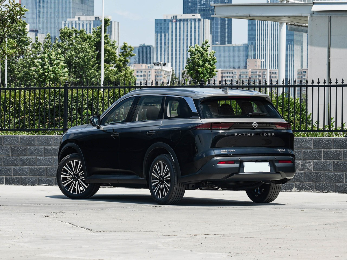 Nissan Pathfinder 2026 - exterior reference image 3