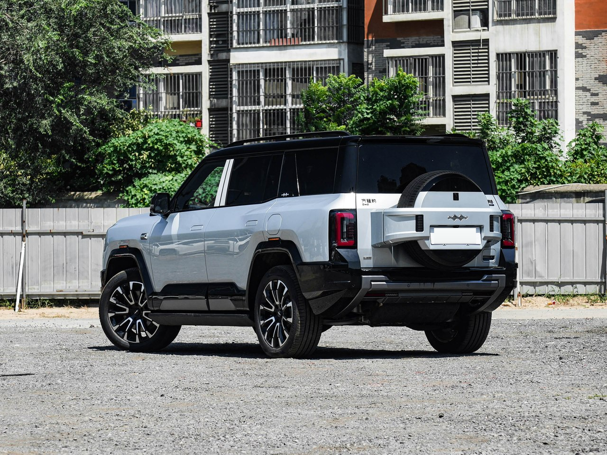 Fang Cheng Bao Bao 8 2026 - exterior reference image 3