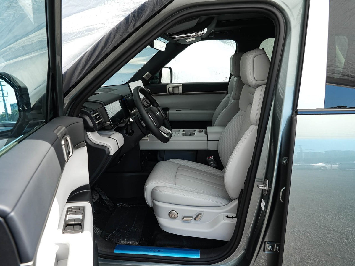 Fang Cheng Bao Titanium 7 2026 - seating reference image 5