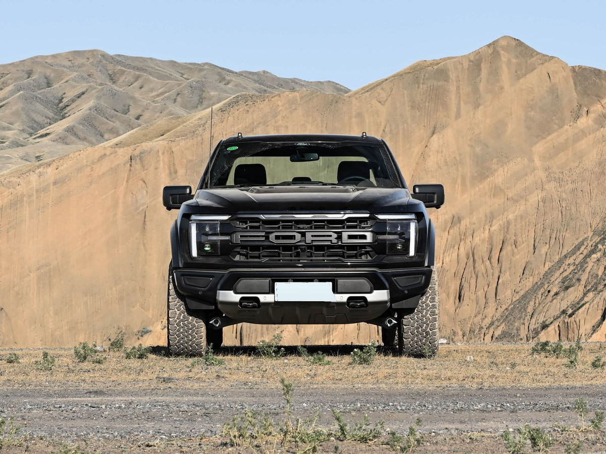 Ford F-150 Raptor 2025 - exterior reference image 2