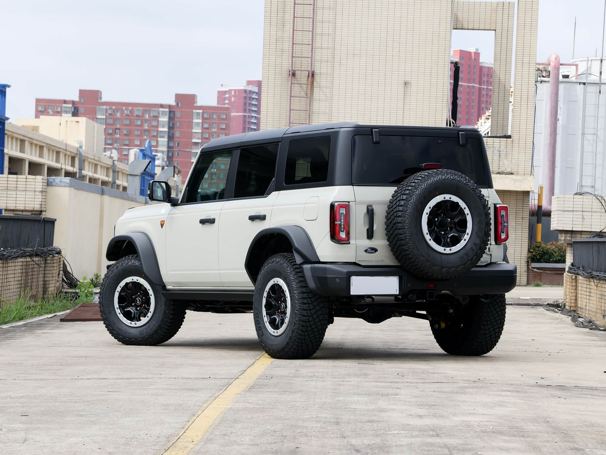Ford Bronco 2026 - exterior reference image 3