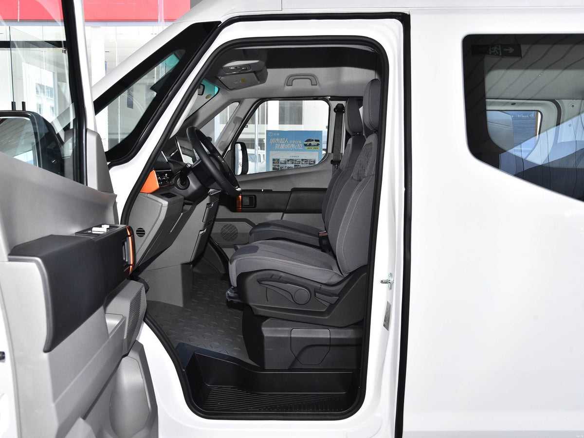 Farizon SuperVAN 2026 - seating reference image 5