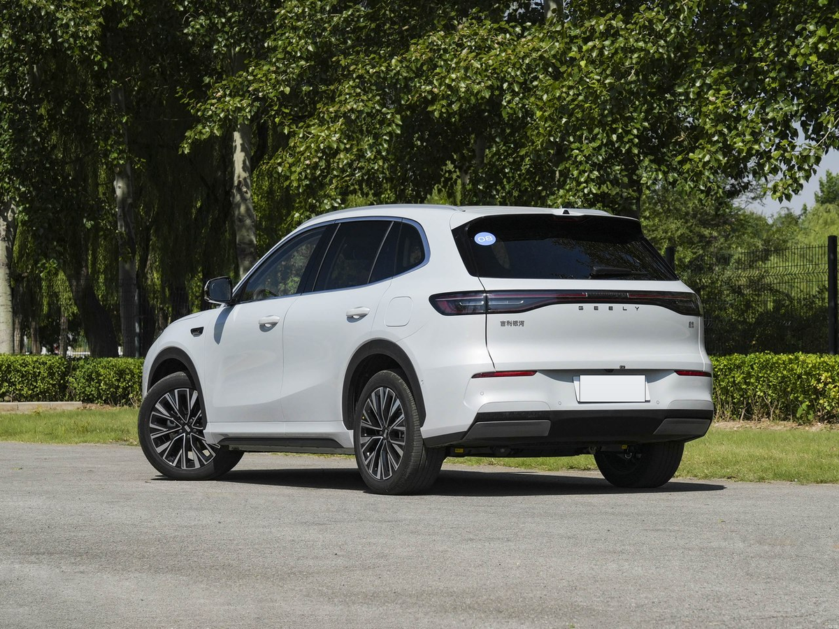 Geely Galaxy E5 2027 - exterior reference image 3