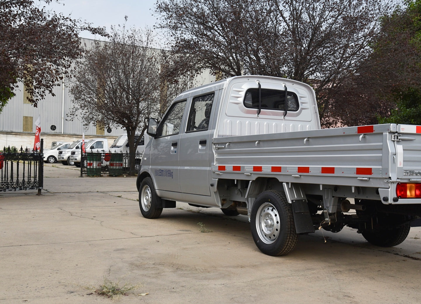 Wuling Rongguang mini Truck 2024 1.5L Double-Row Extra-Long LAR