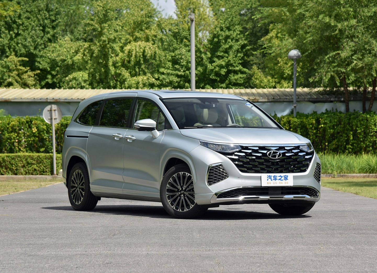 Hyundai Custo 2024 380TGDi TOP Premium IntelliLove Flagship Edition