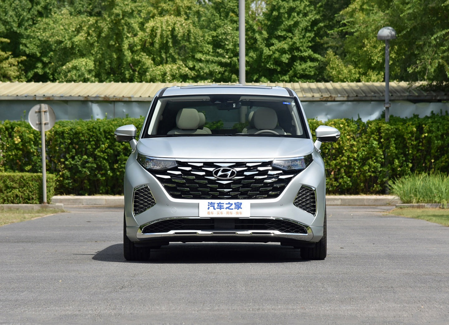 Hyundai Custo 2024 380TGDi TOP Premium IntelliLove Flagship Edition