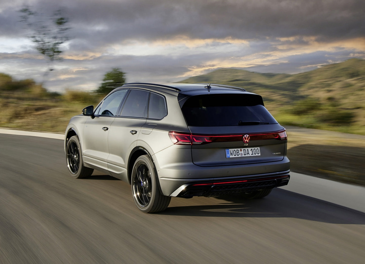 Volkswagen 2024 Touareg New Energy R eHybrid