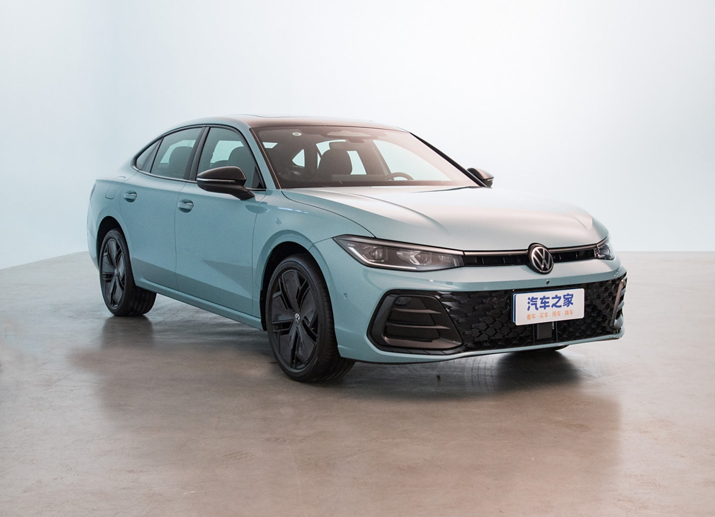 Volkswagen Passat 2025 Model Pro 380TSI Dragon Glow Edition