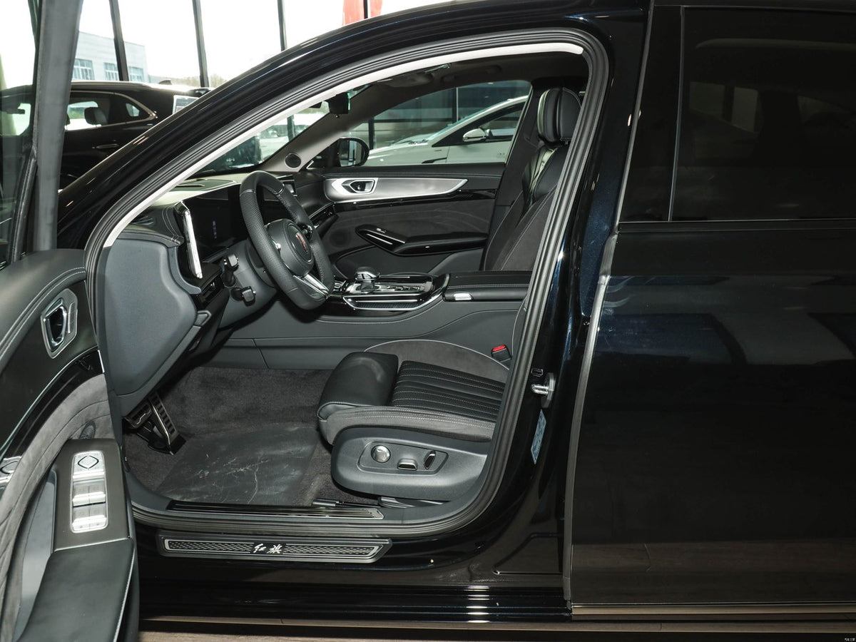 Hongqi H9 2025 - seating reference image 5