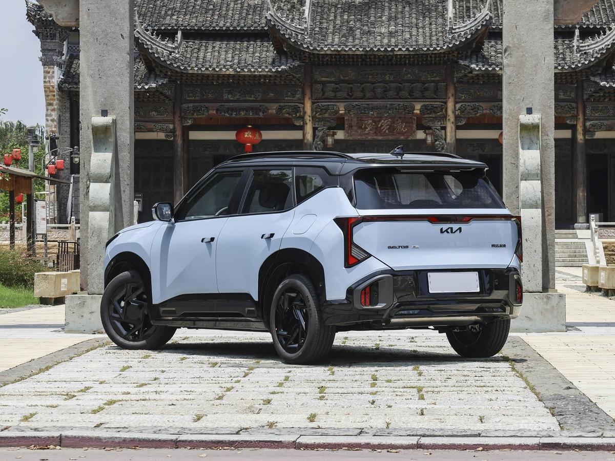 Kia Seltos 2027 - exterior reference image 3