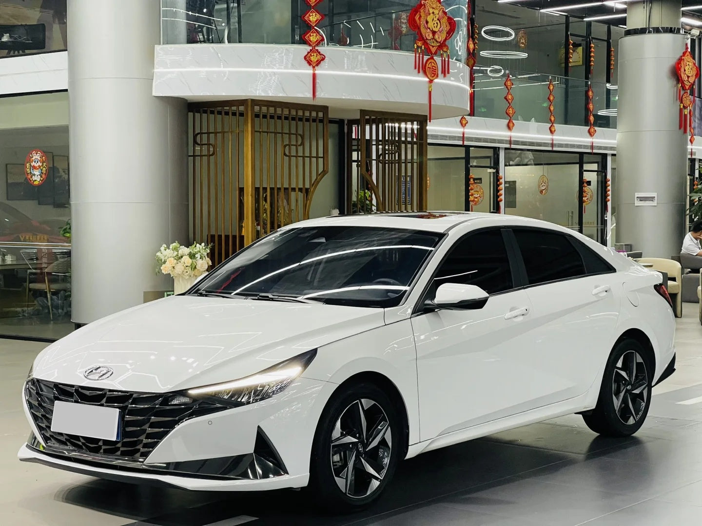 Used 2023 Hyundai Elantra 1.5L CVT LUX Premium Edition front view for China car export