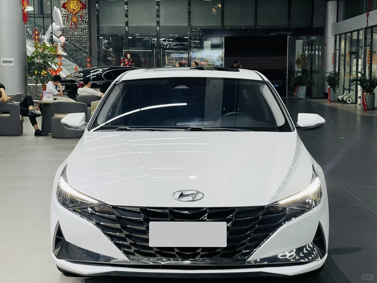 Used 2023 Hyundai Elantra 1.5L CVT LUX Premium Edition side view for China car export