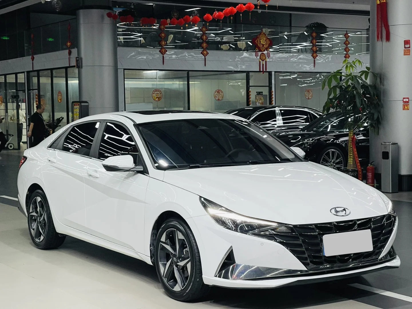 Used 2023 Hyundai Elantra 1.5L CVT LUX Premium Edition rear view for China car export