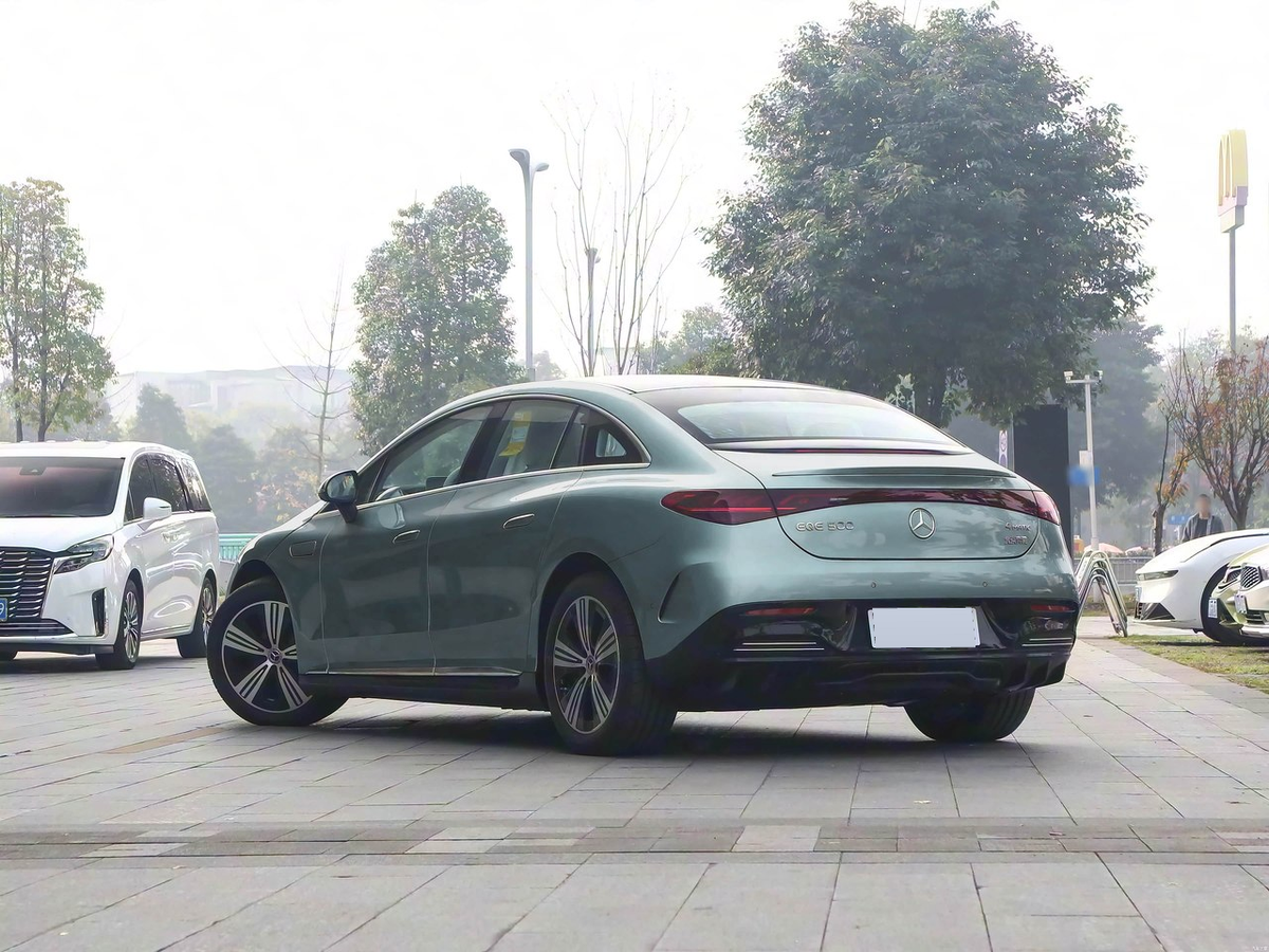 Mercedes-Benz EQE 2026 - exterior reference image 3